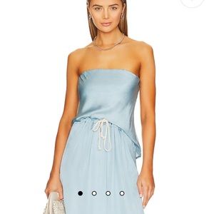 Tube Top in Sky
DONNI.